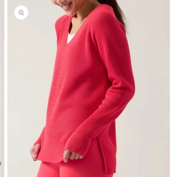 Athleta Sweaters - Athleta V-Neck Sweater